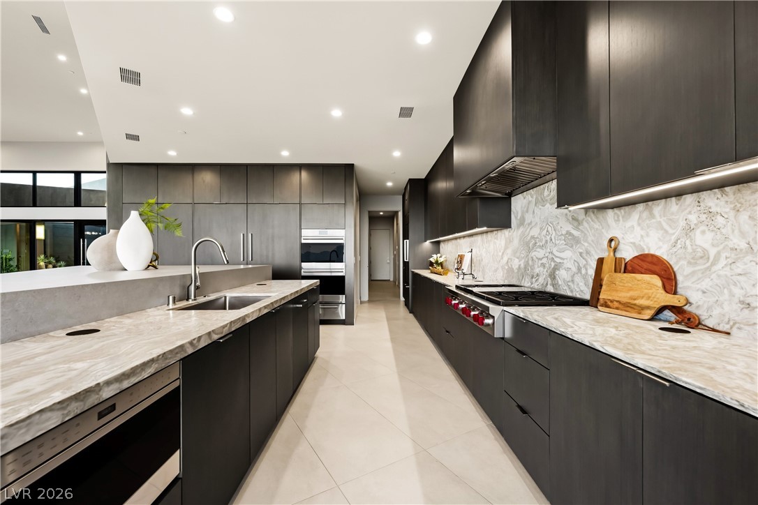 8 Chisel Crest Court