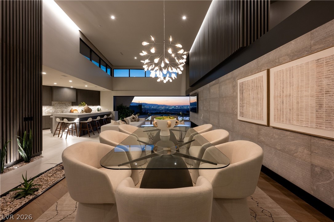 8 Chisel Crest Court