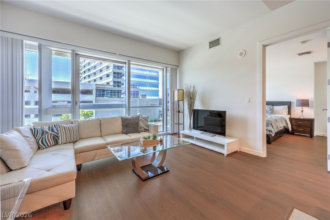4471 Dean Martin Drive 307