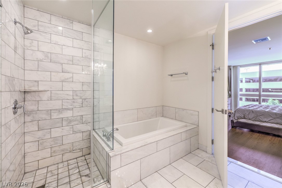 4471 Dean Martin Drive 307