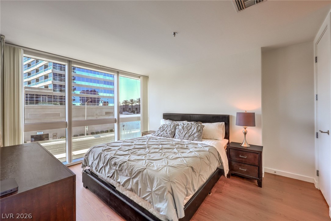 4471 Dean Martin Drive 307