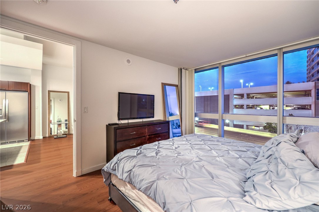 4471 Dean Martin Drive 307