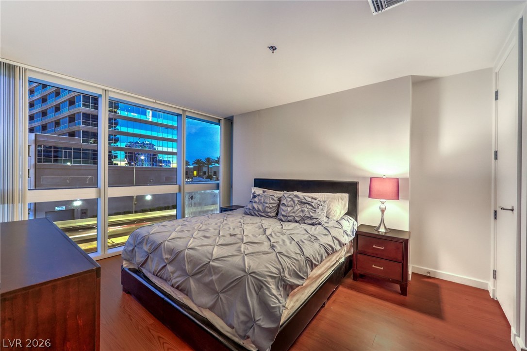 4471 Dean Martin Drive 307