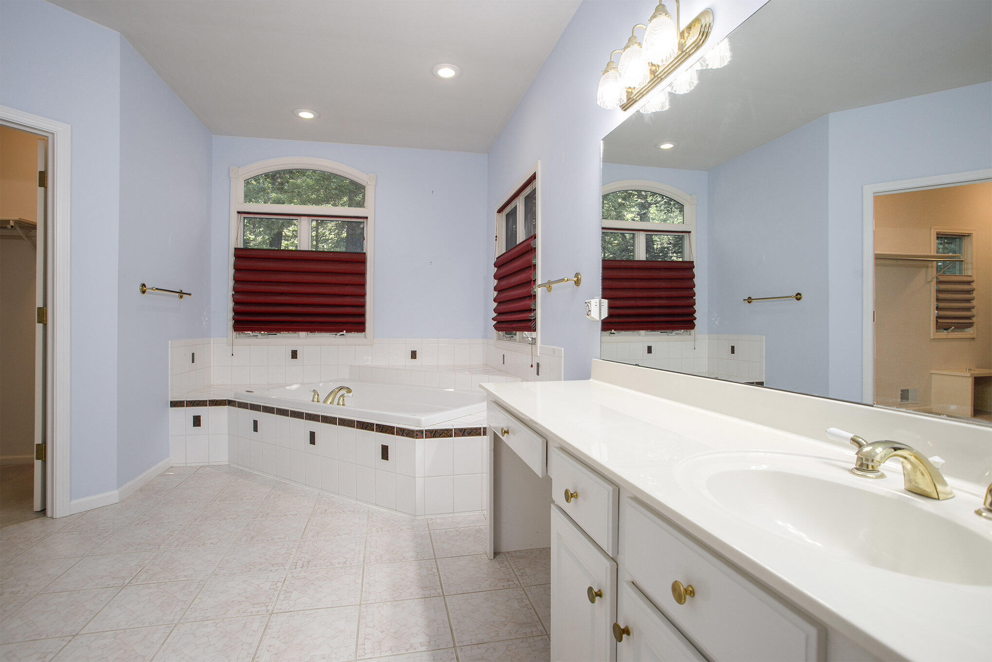 7151 Lakeridge Place