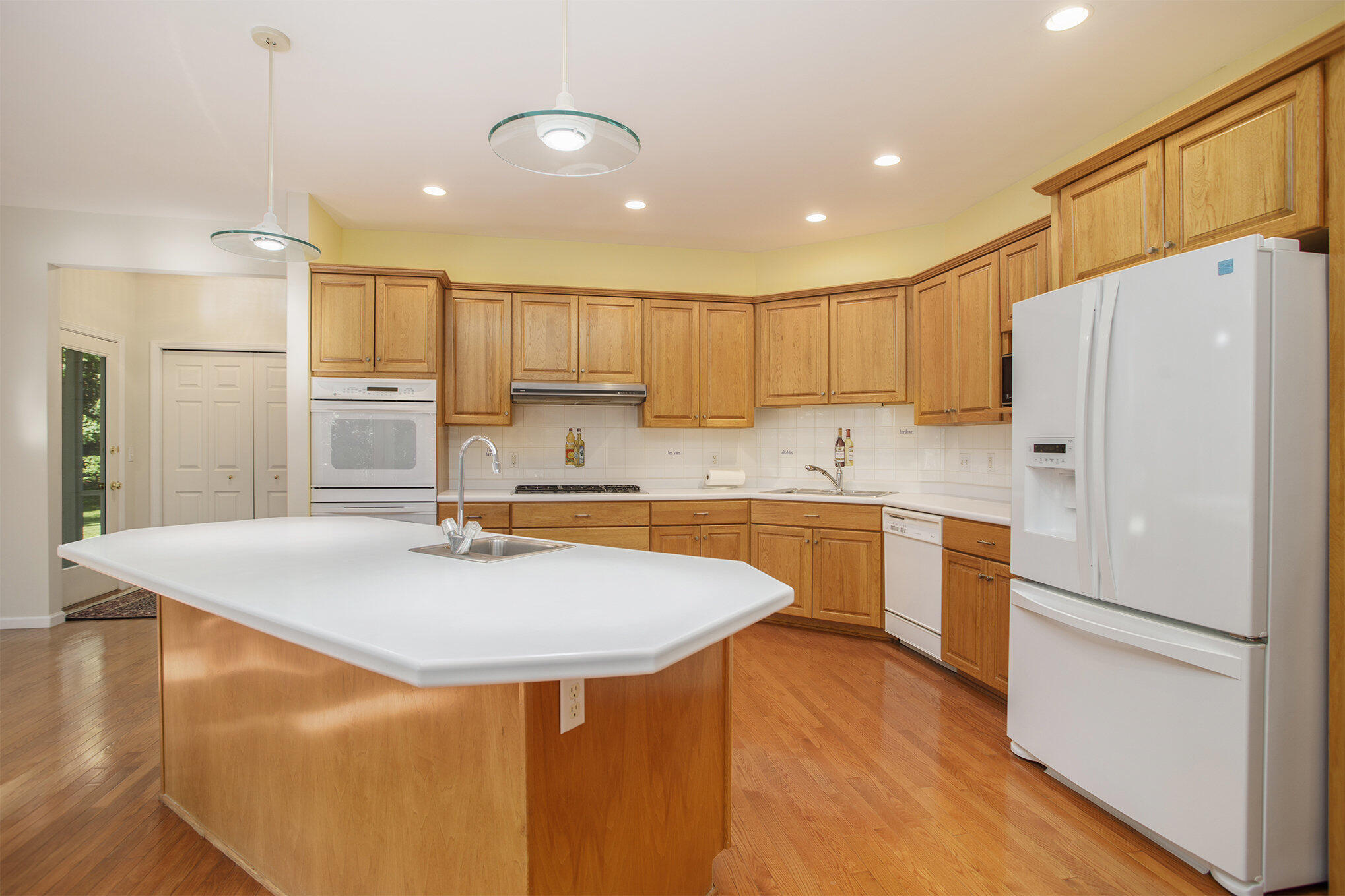 7151 Lakeridge Place