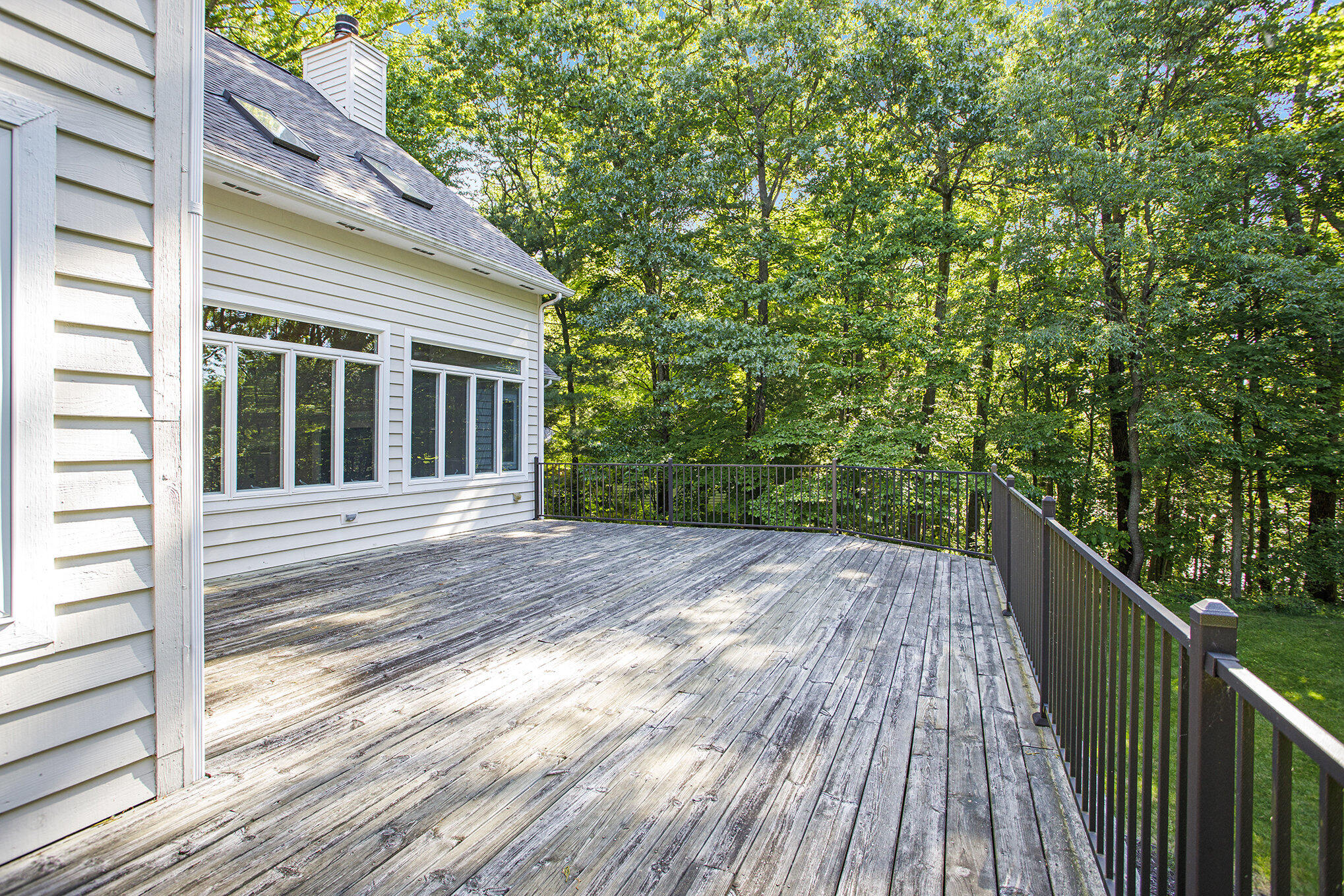 7151 Lakeridge Place