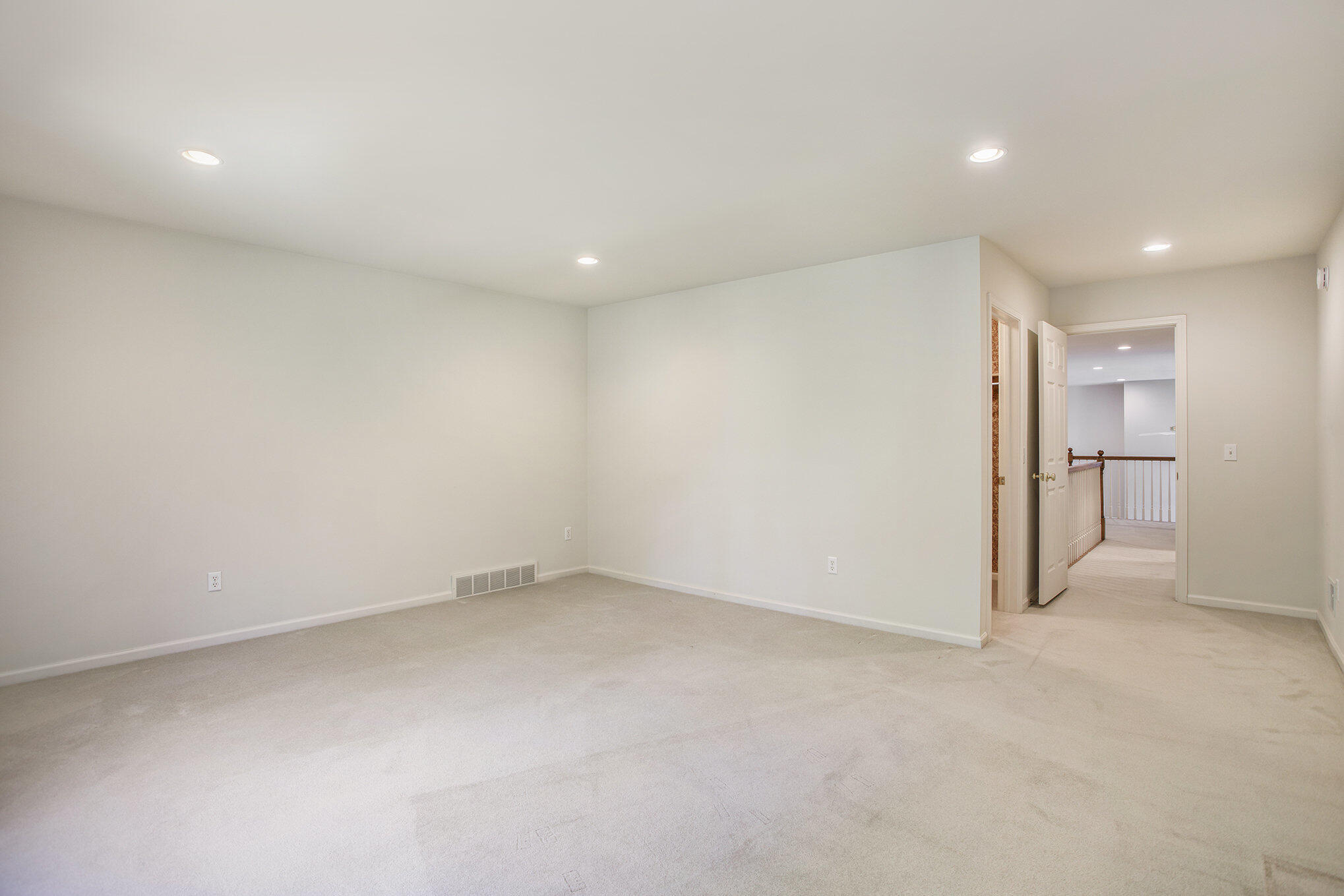 7151 Lakeridge Place