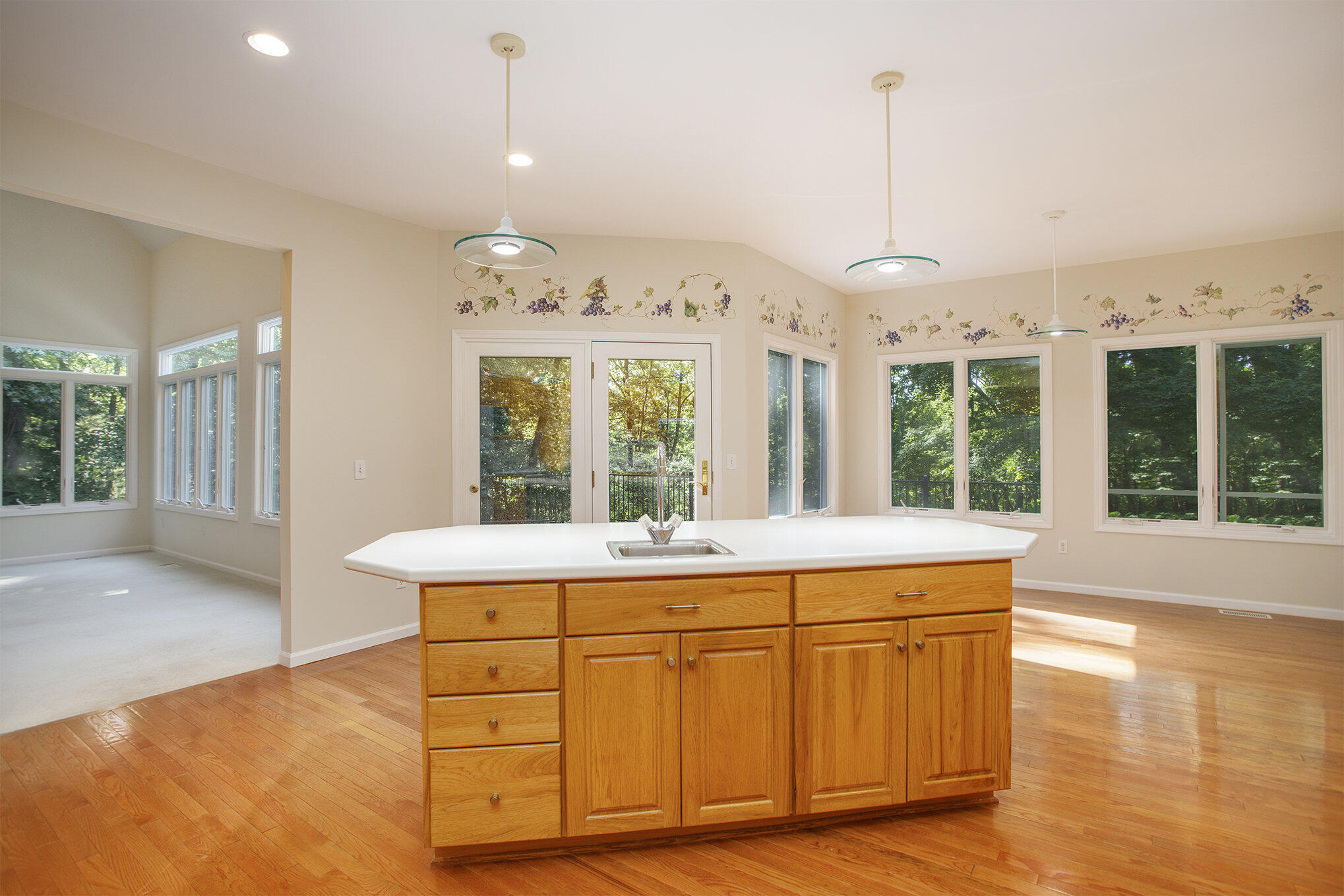 7151 Lakeridge Place