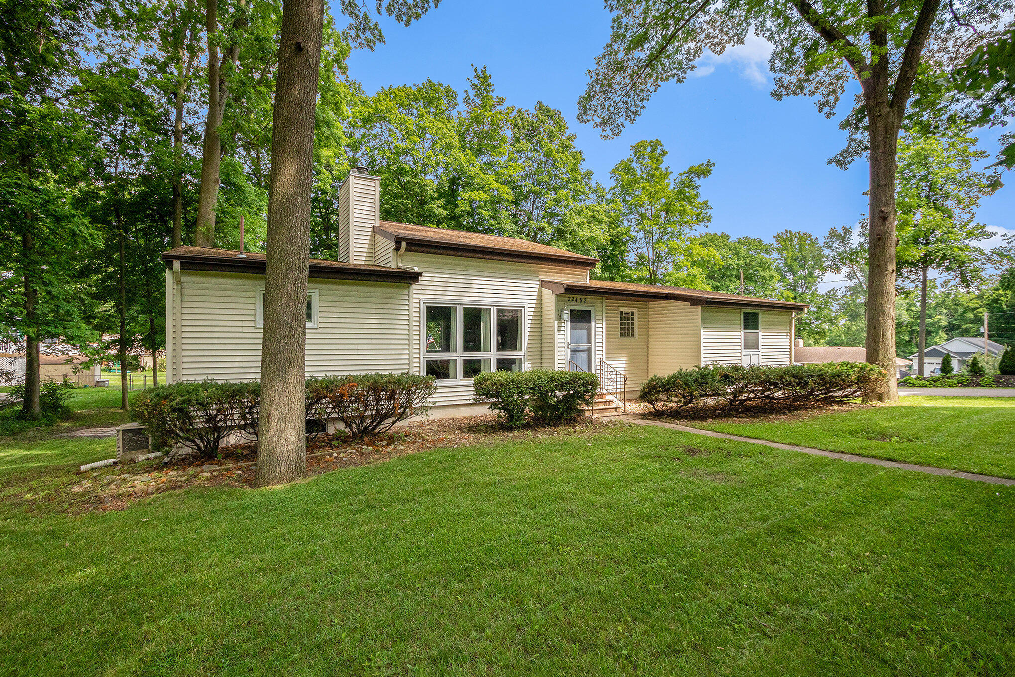 22492 Park Shore Drive