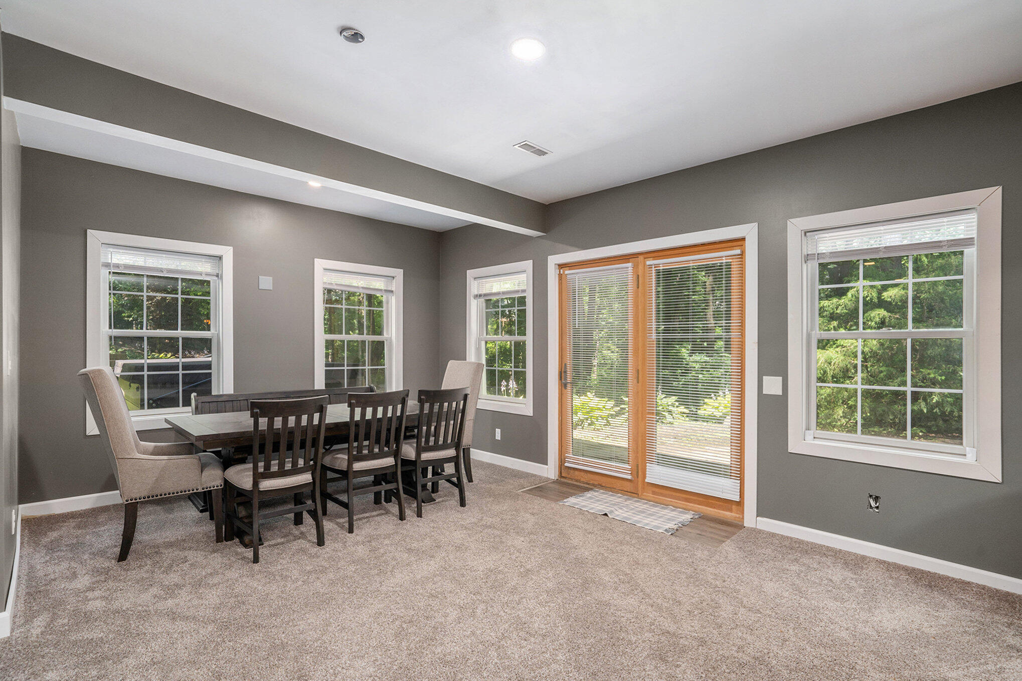 6390 Shugarbush Trail