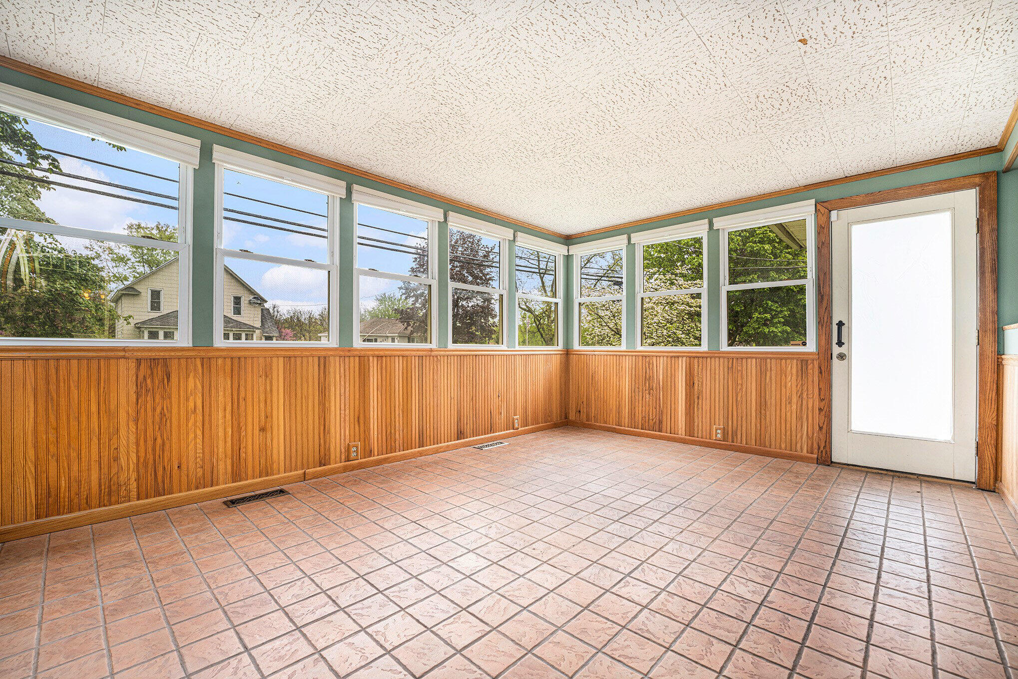 5788 Comstock Avenue