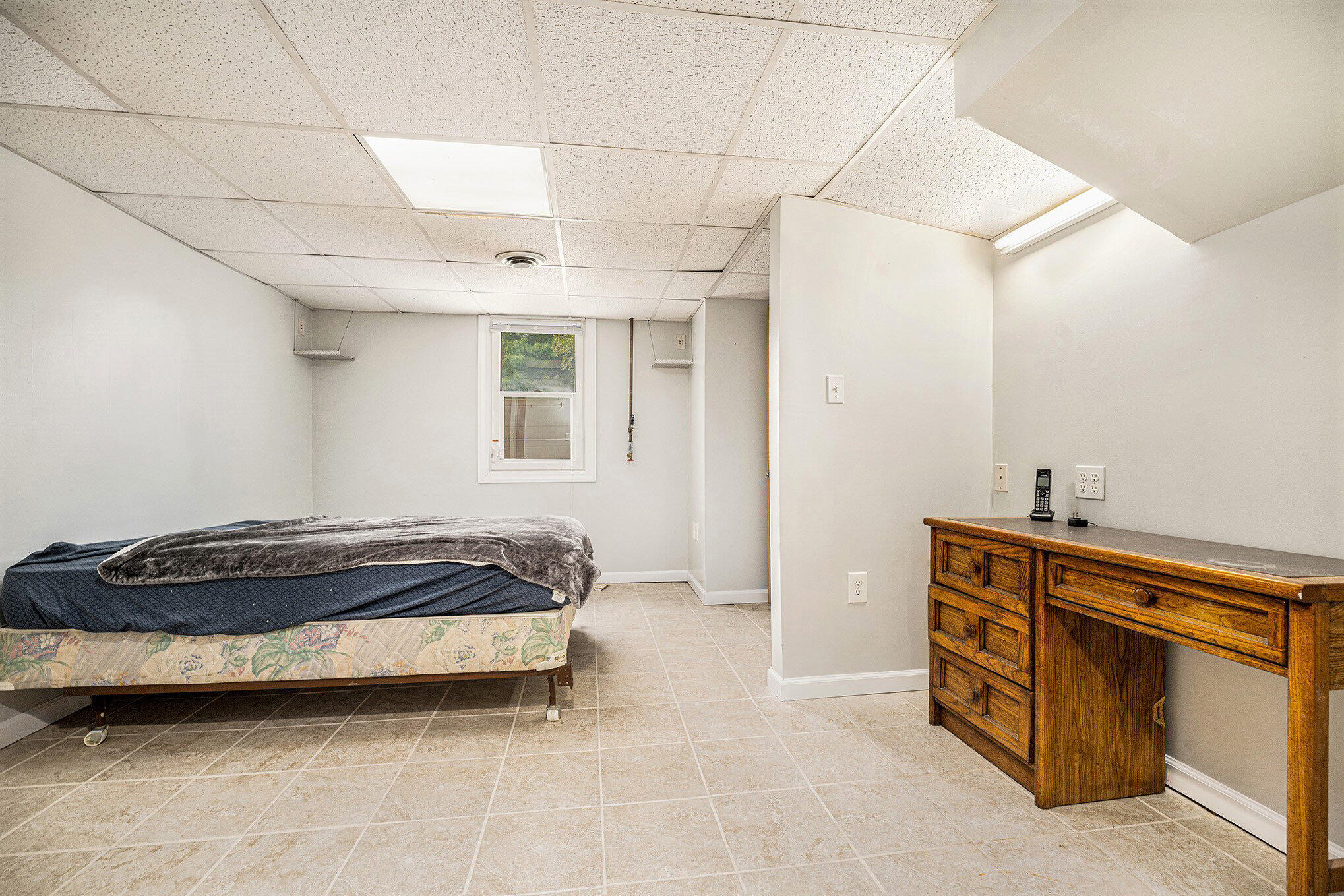 5788 Comstock Avenue