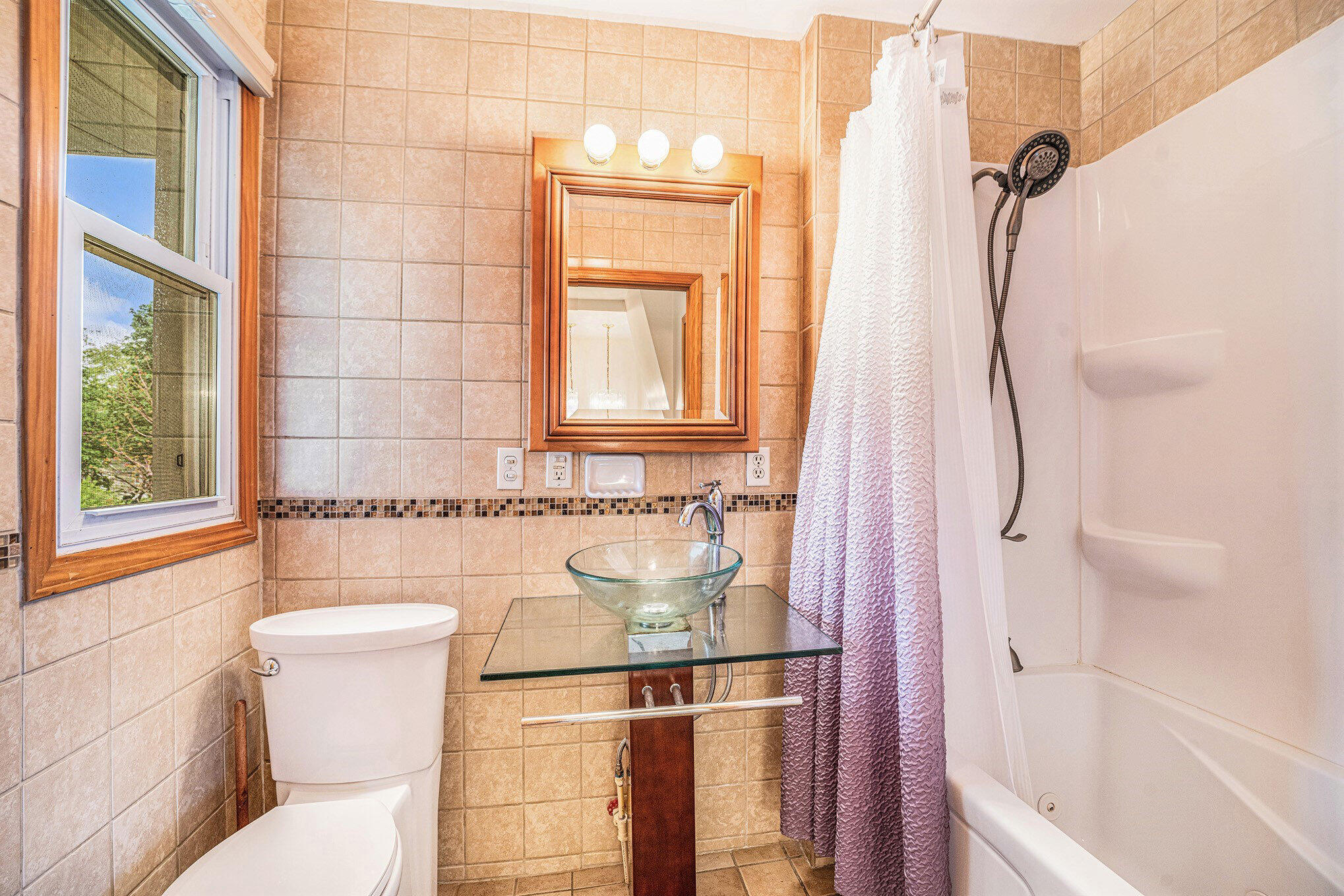 5788 Comstock Avenue