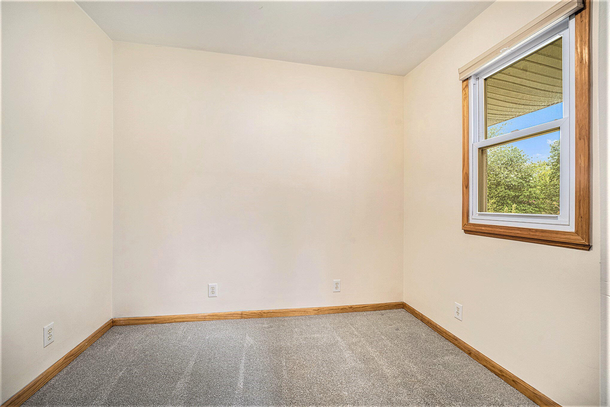 5788 Comstock Avenue