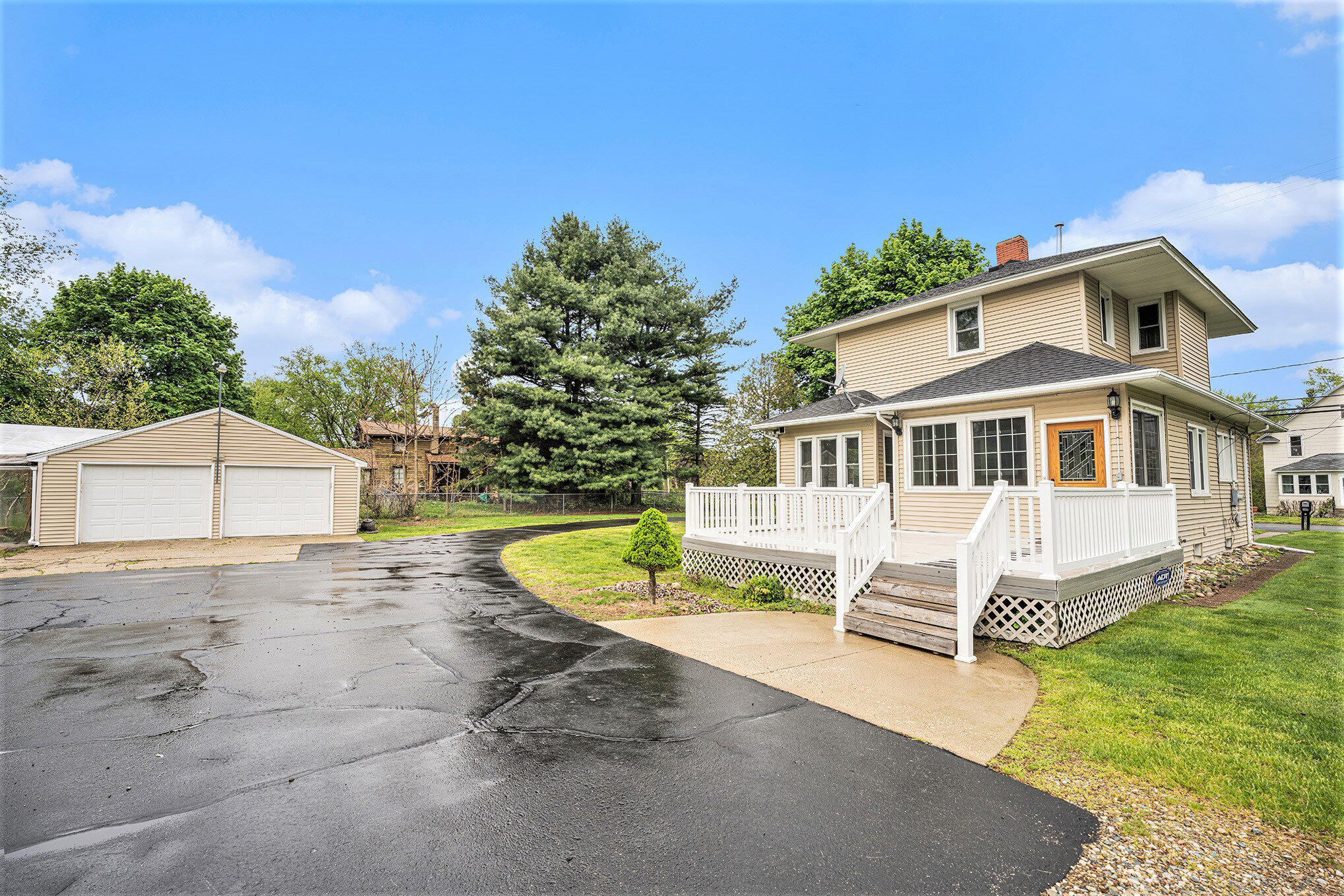 5788 Comstock Avenue