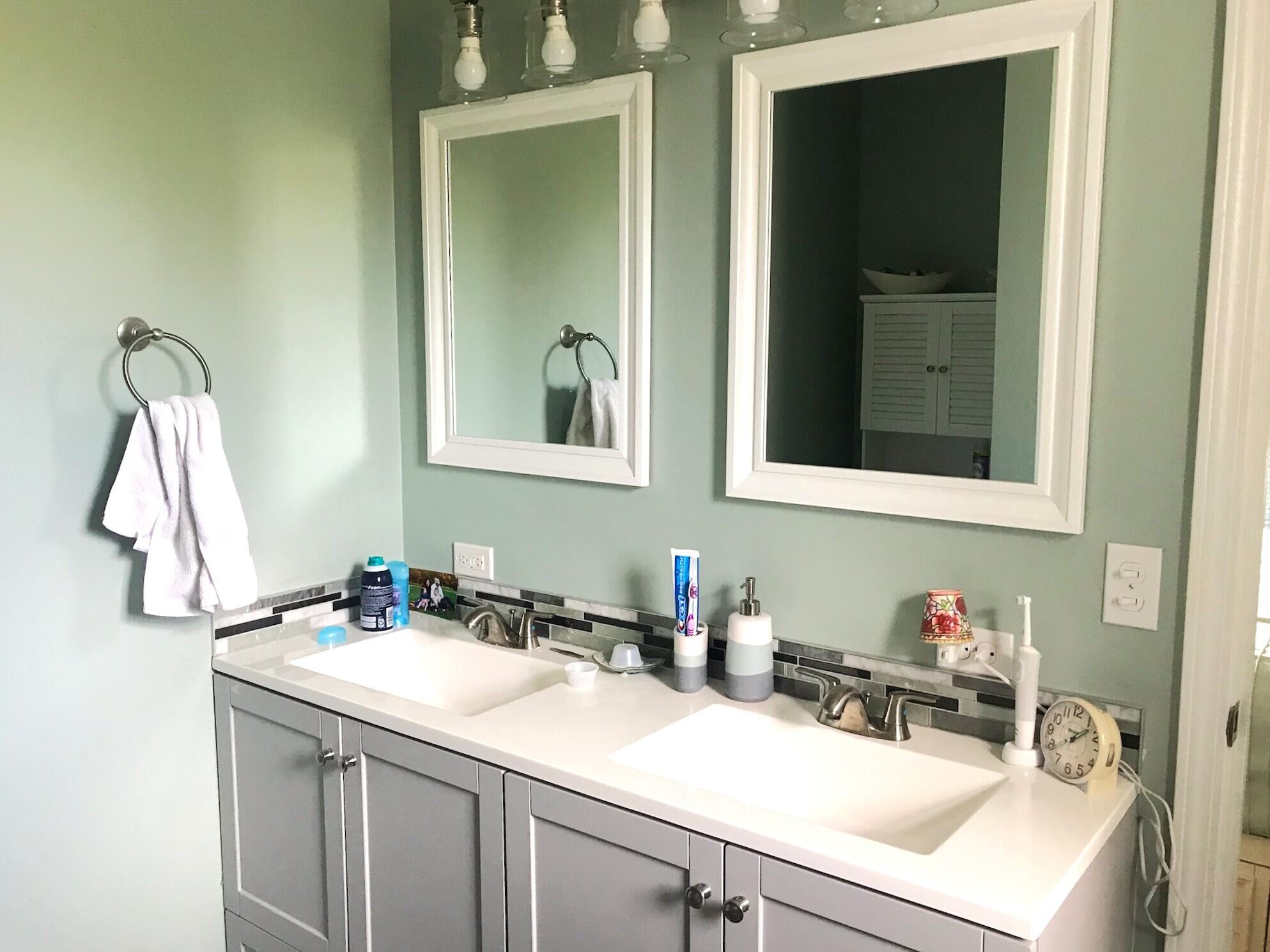 5883 Thistlewood Avenue