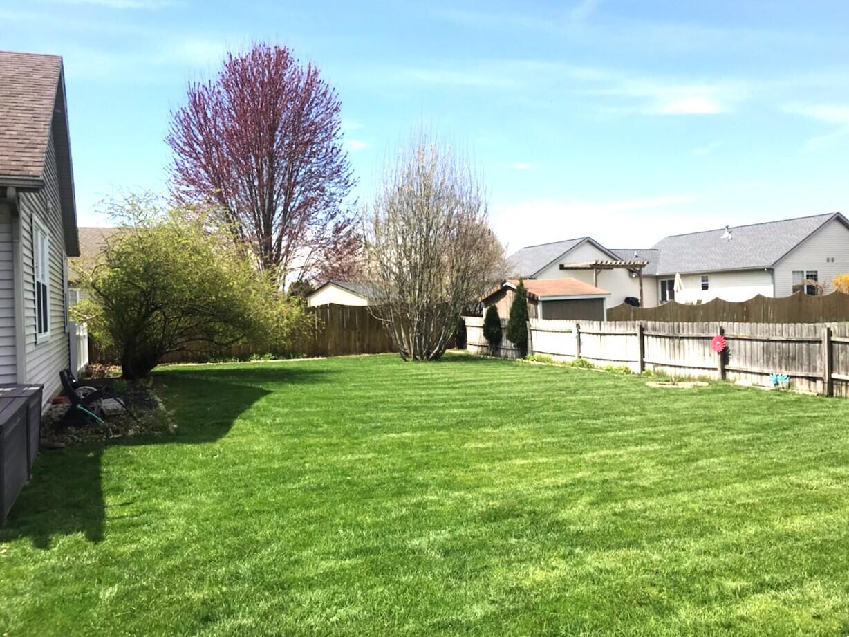 5883 Thistlewood Avenue