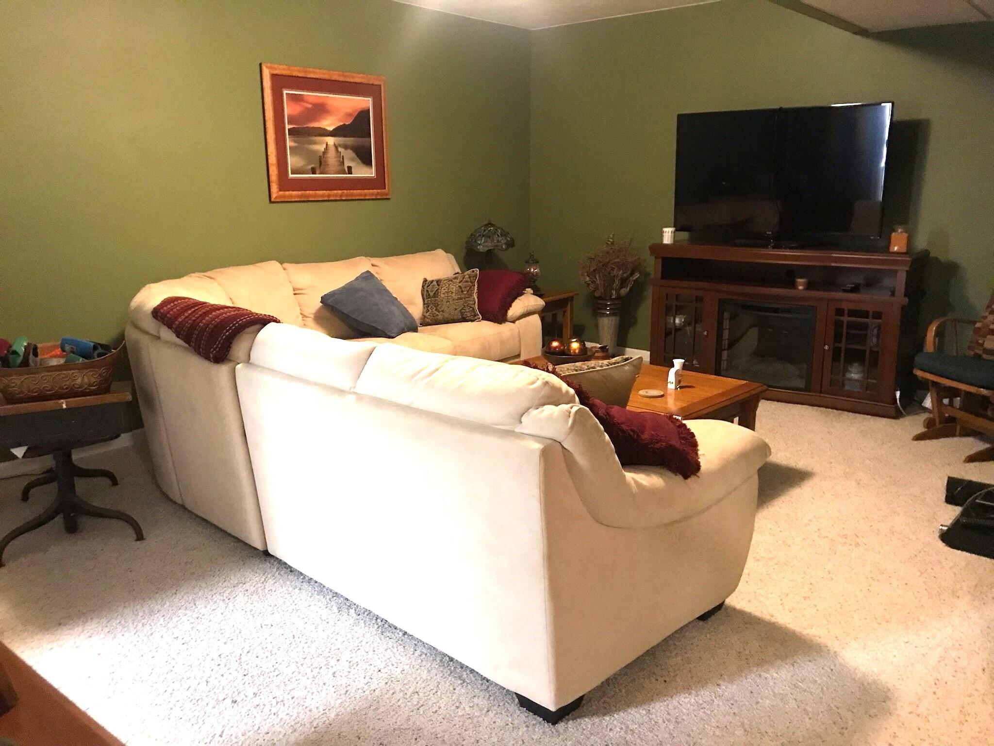 5883 Thistlewood Avenue