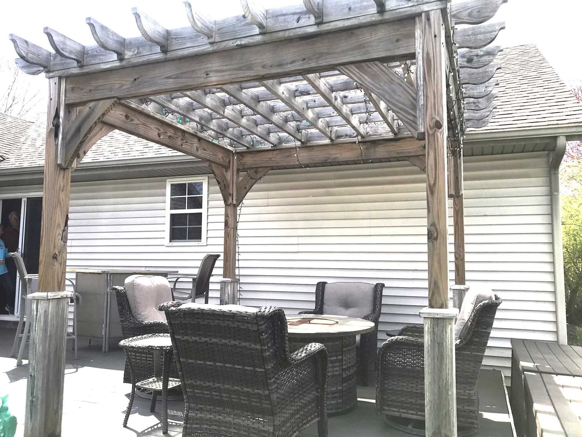 5883 Thistlewood Avenue