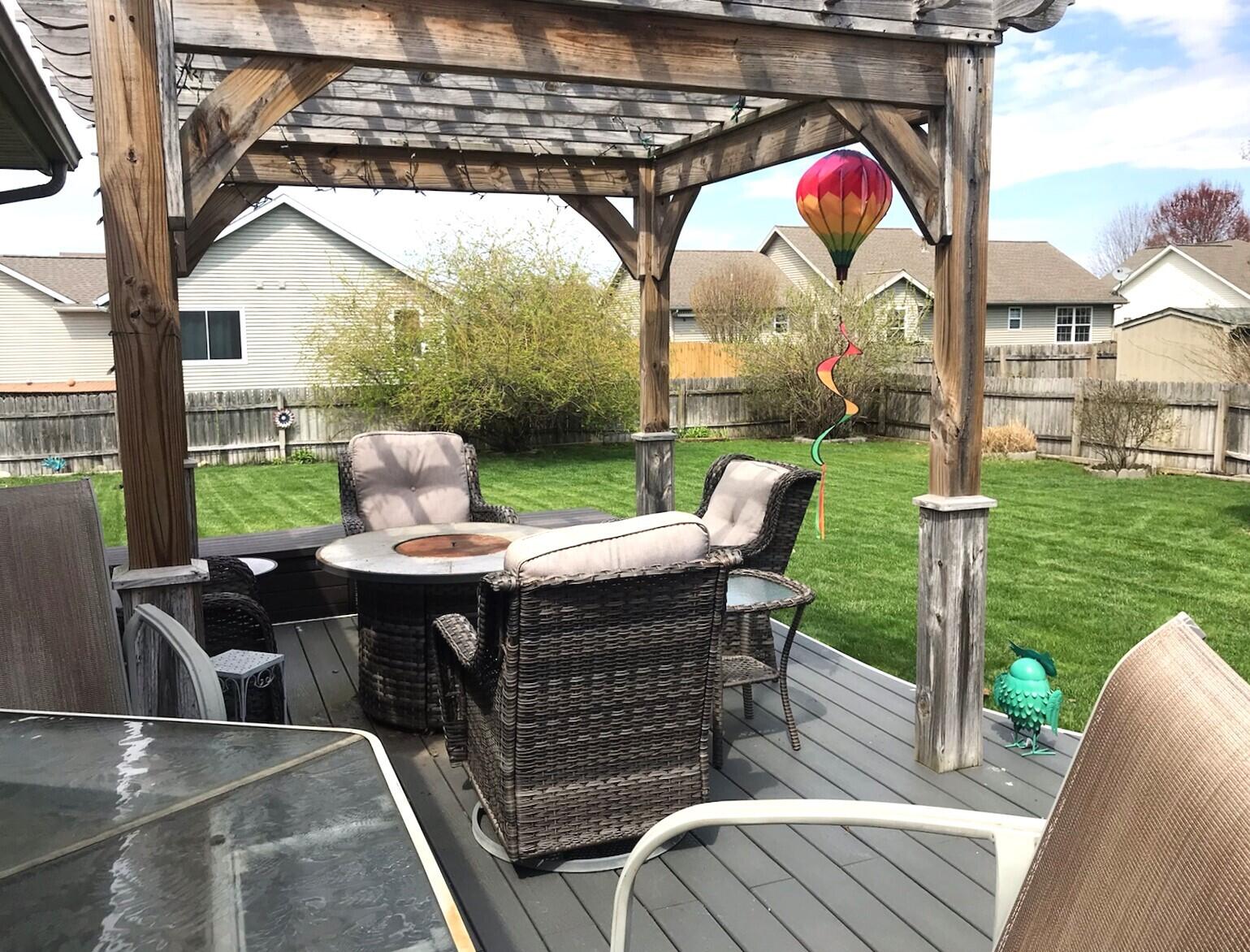 5883 Thistlewood Avenue