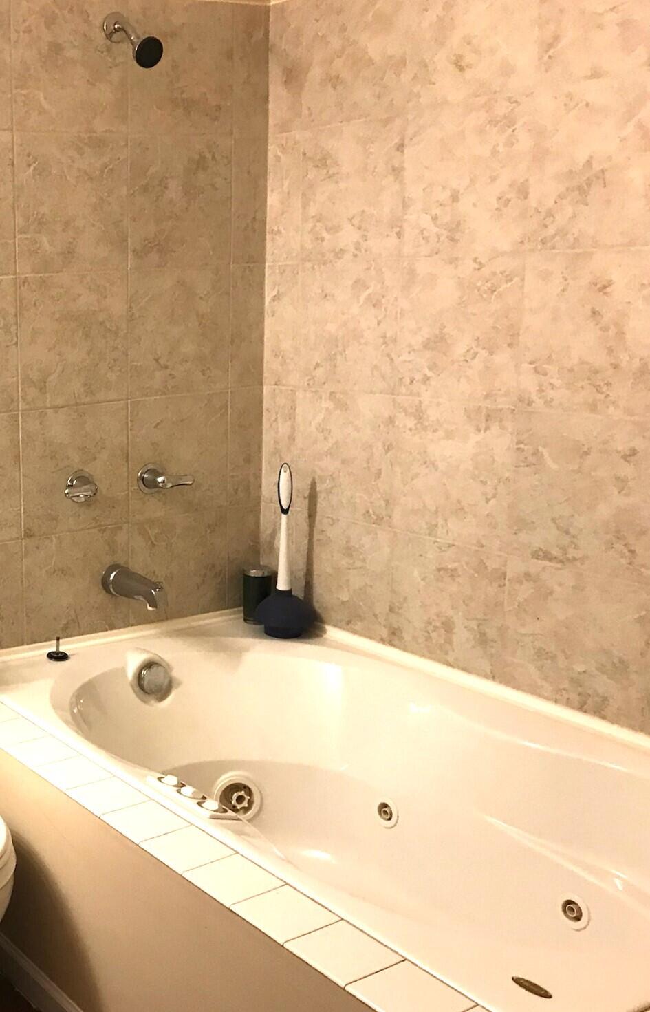 5883 Thistlewood Avenue