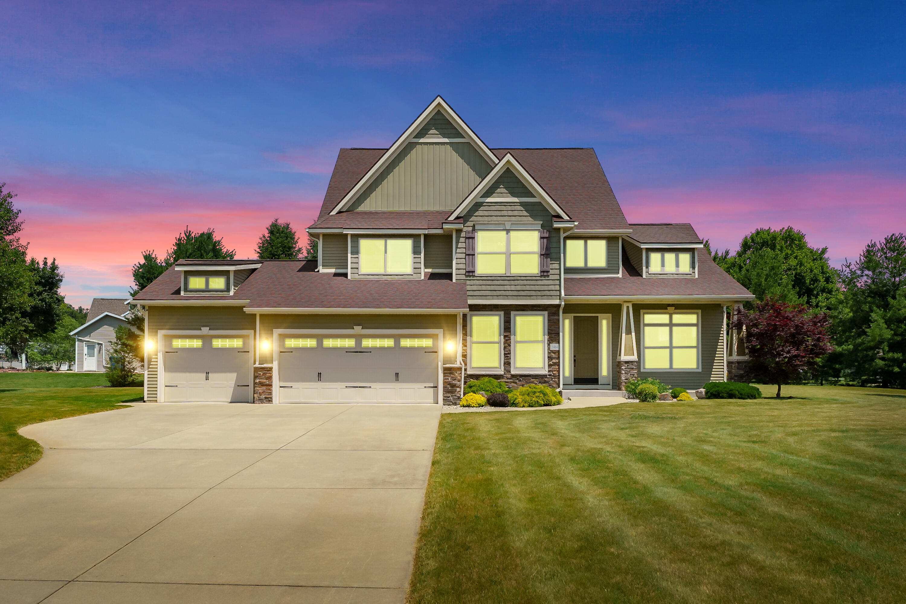 5464 Cypress Bay Drive