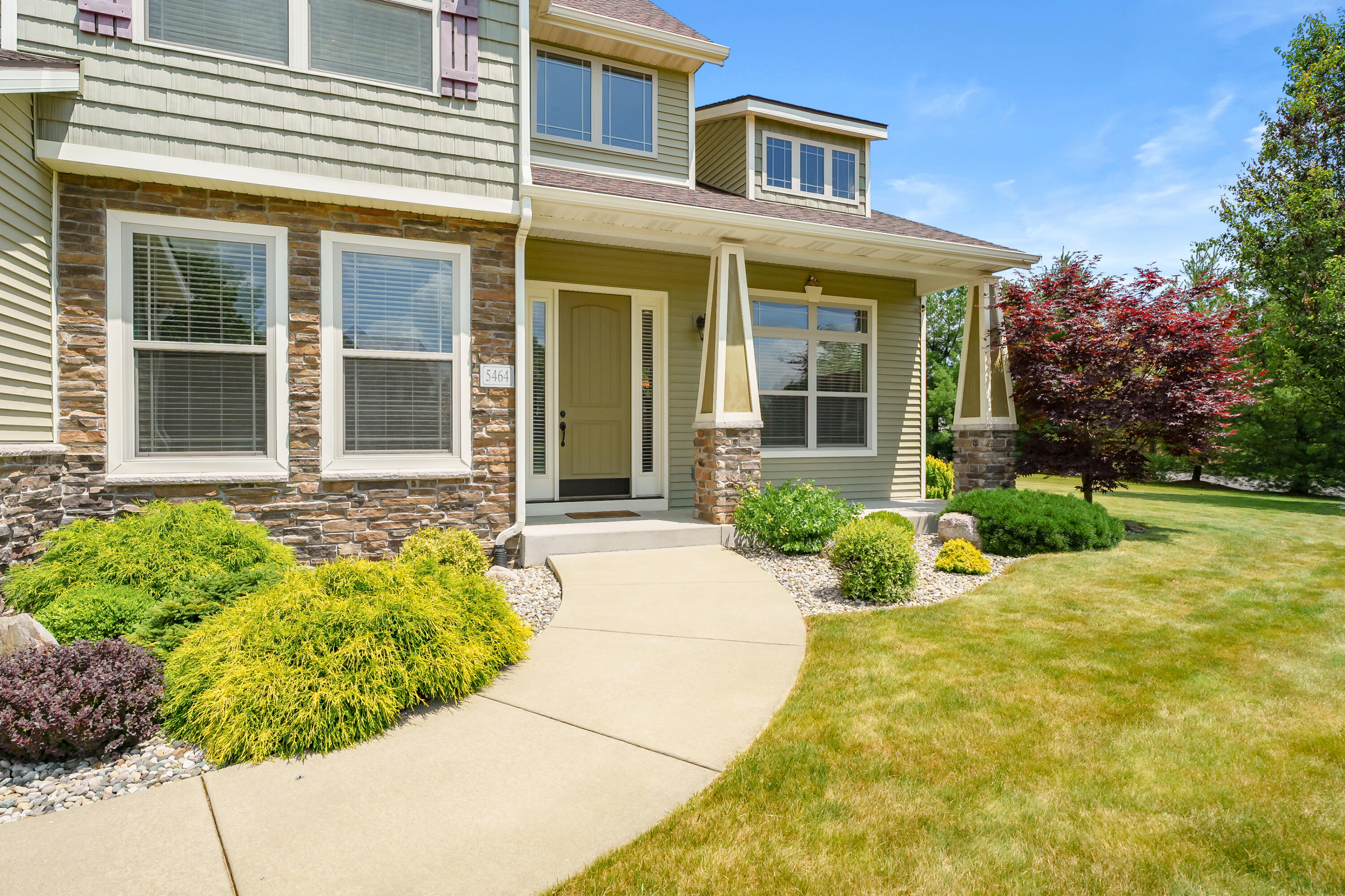 5464 Cypress Bay Drive