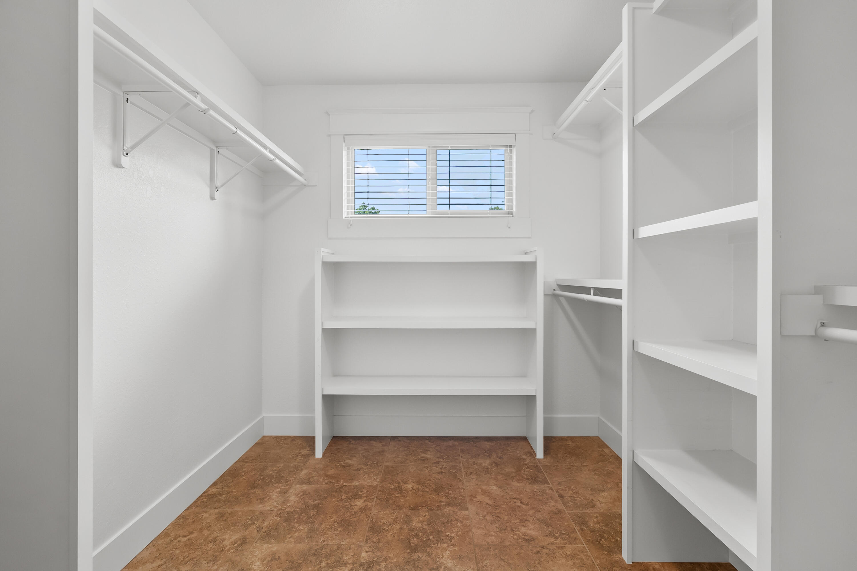 5464 Cypress Bay Drive