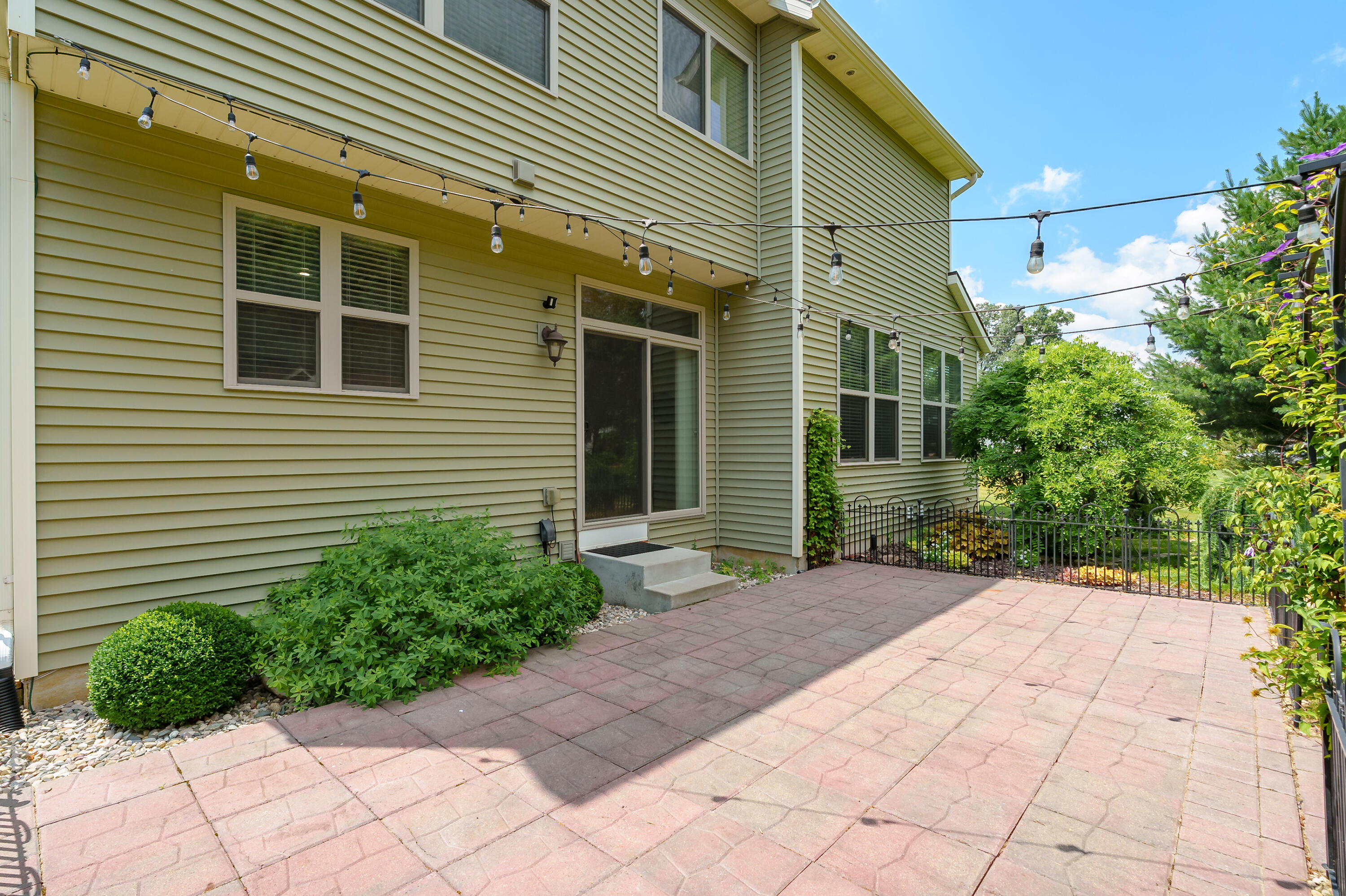 5464 Cypress Bay Drive