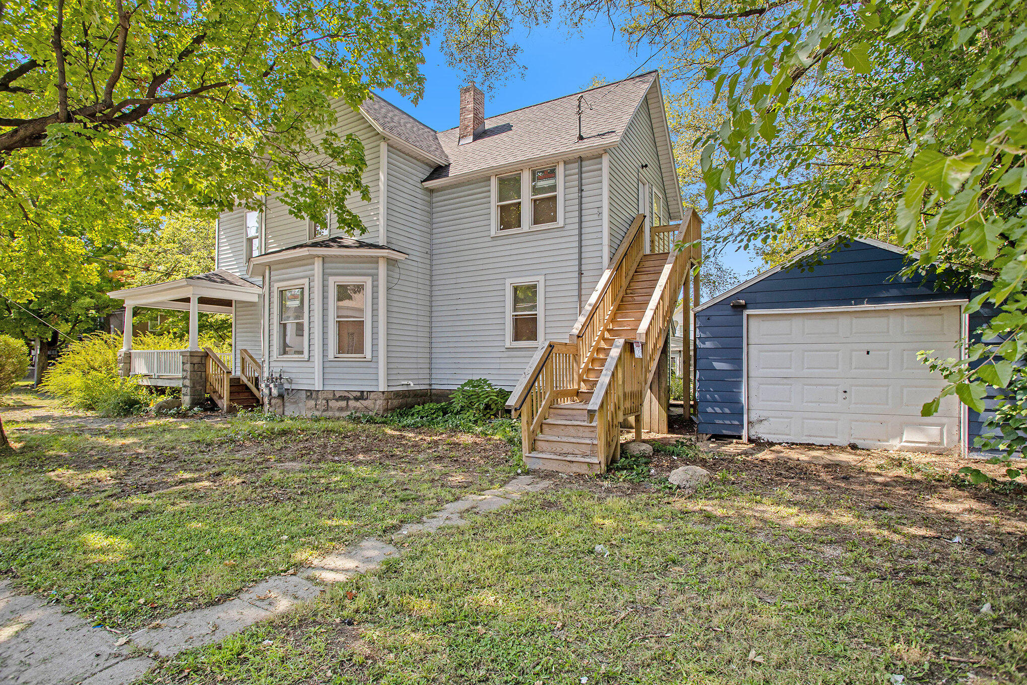 923 Stockbridge Avenue