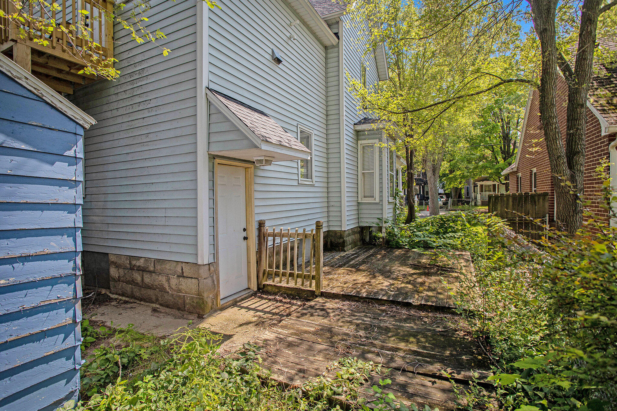 923 Stockbridge Avenue