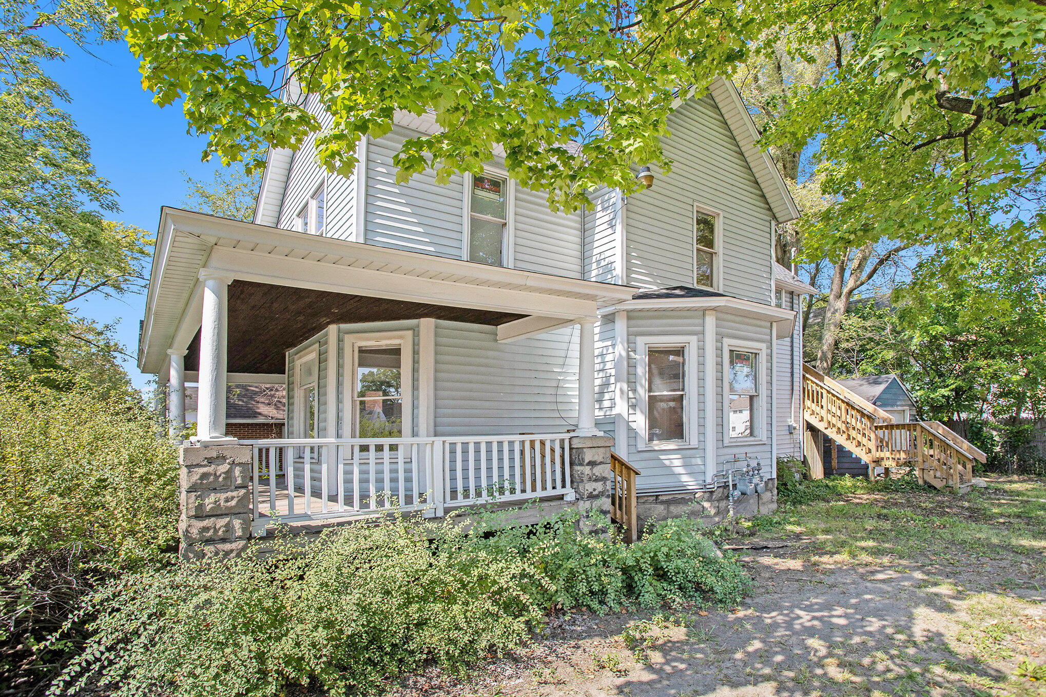 923 Stockbridge Avenue