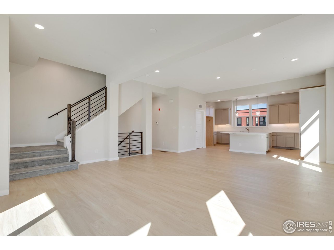 361 Gateway Dr