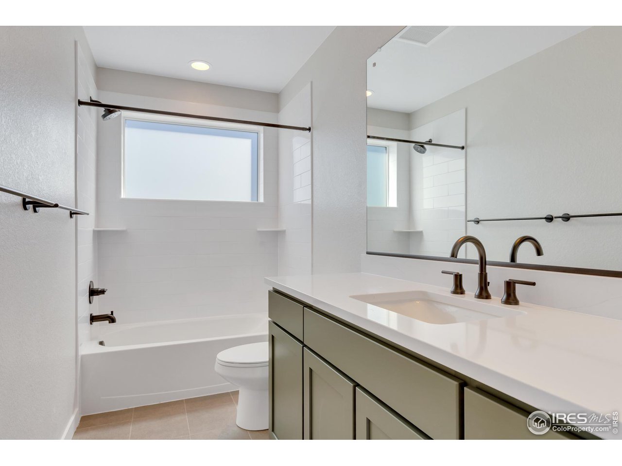 361 Gateway Dr