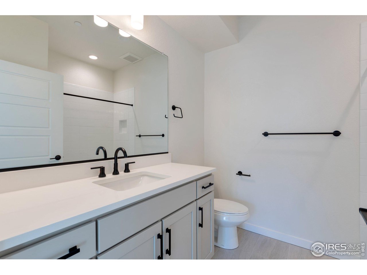 348 Promenade Dr