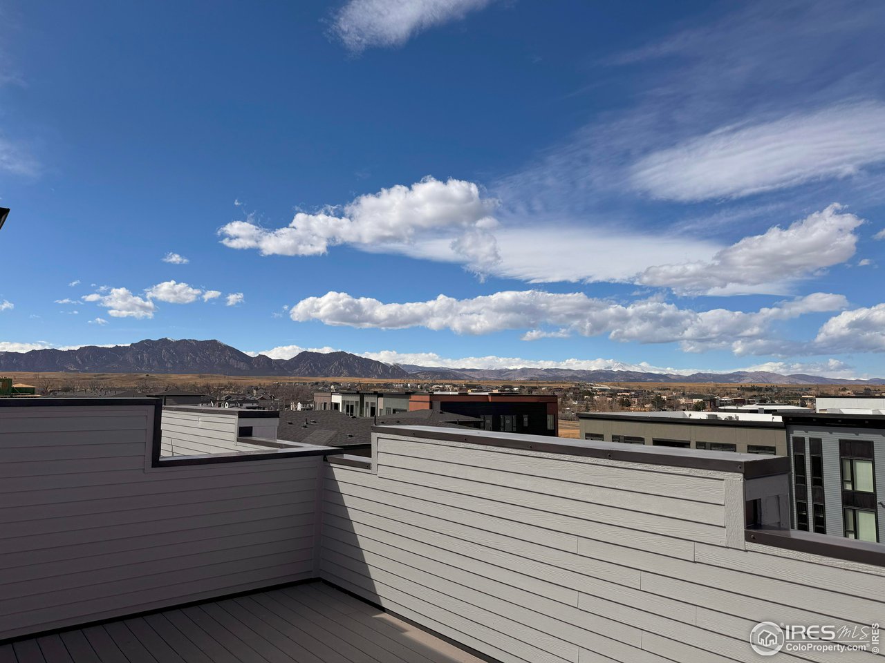 348 Promenade Dr
