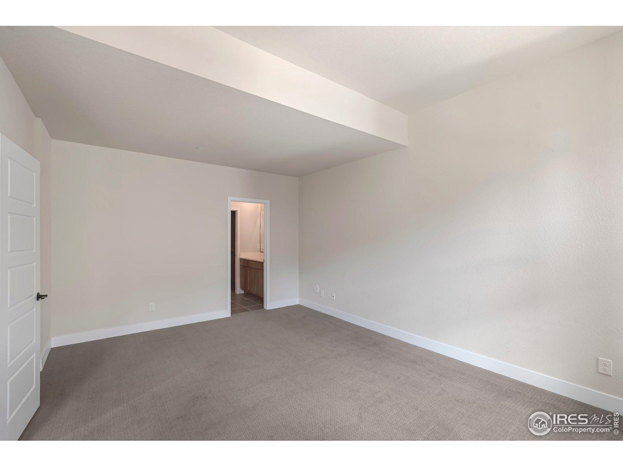 559 Canary Ln