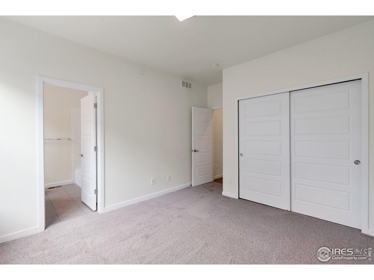 415 Primrose Ln