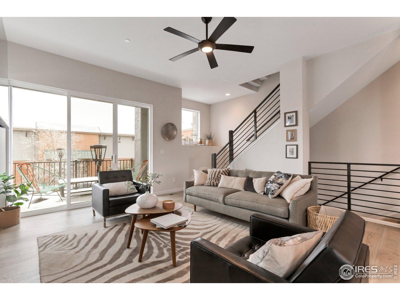 352 Superior Dr