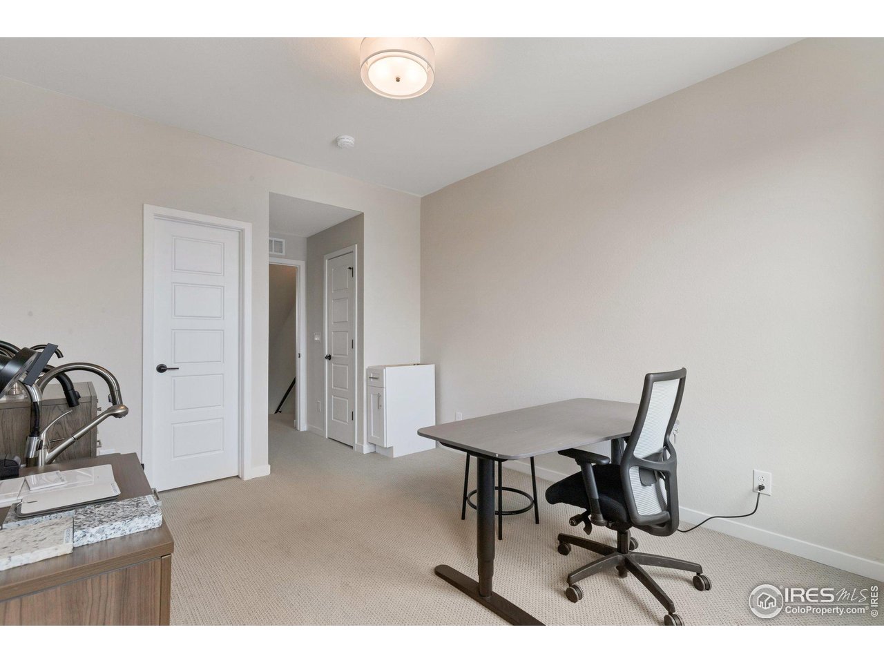352 Superior Dr