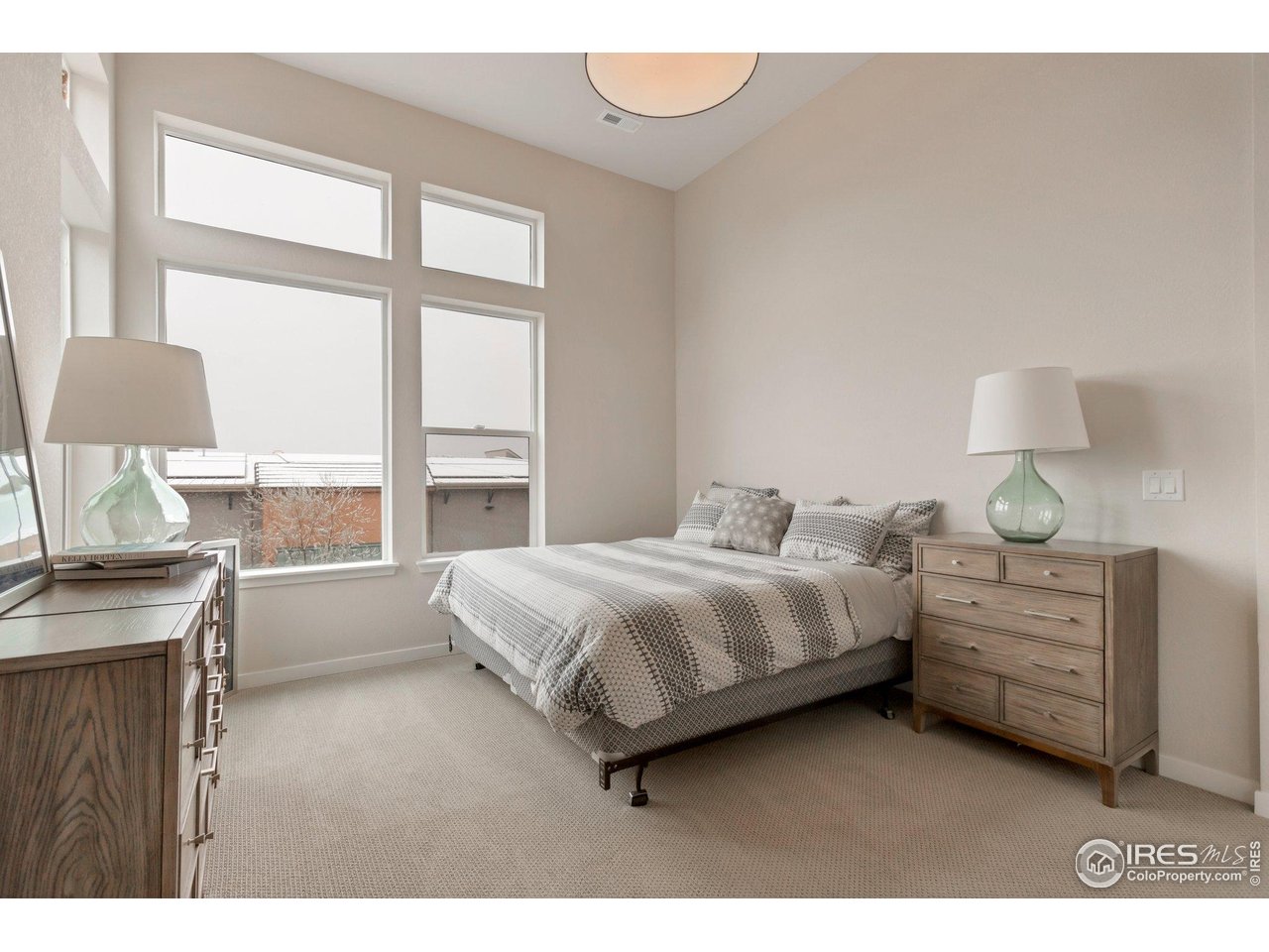 352 Superior Dr