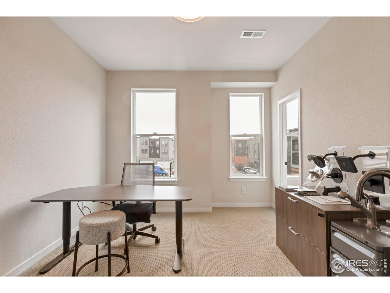 352 Superior Dr