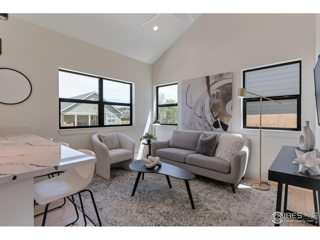 306 S 3rd Ave