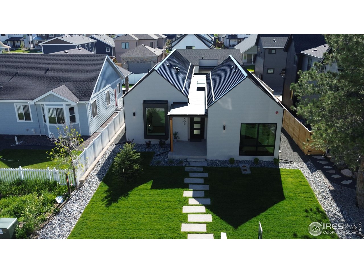 306 S 3rd Ave