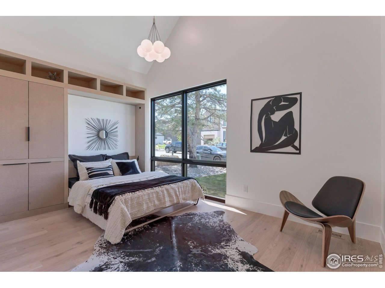 306 S 3rd Ave