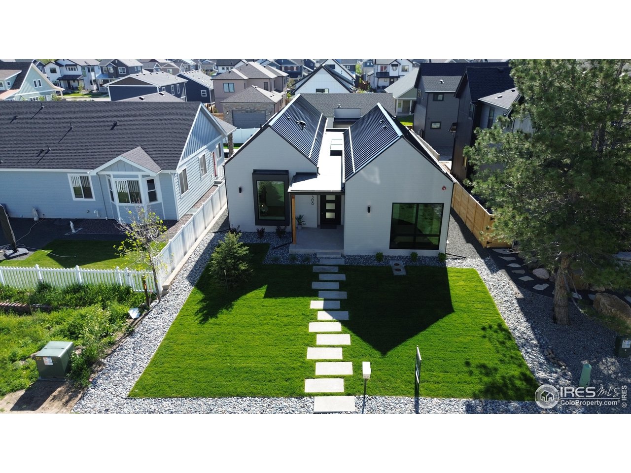 306 S 3rd Ave