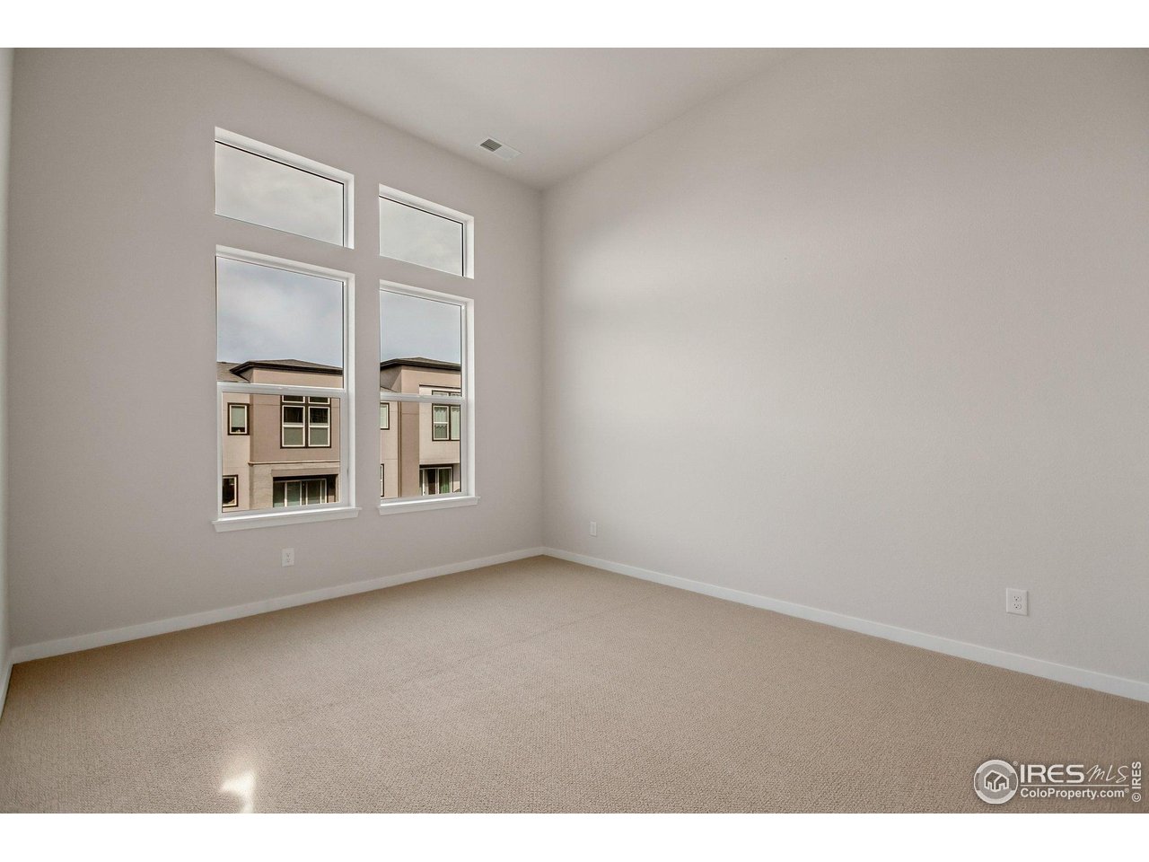 362 Promenade Dr