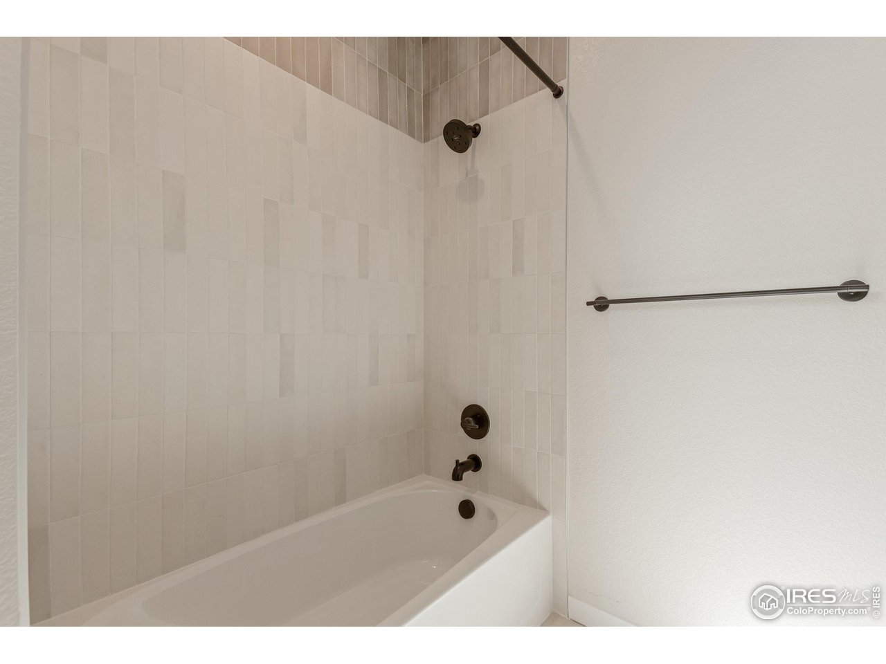 362 Promenade Dr