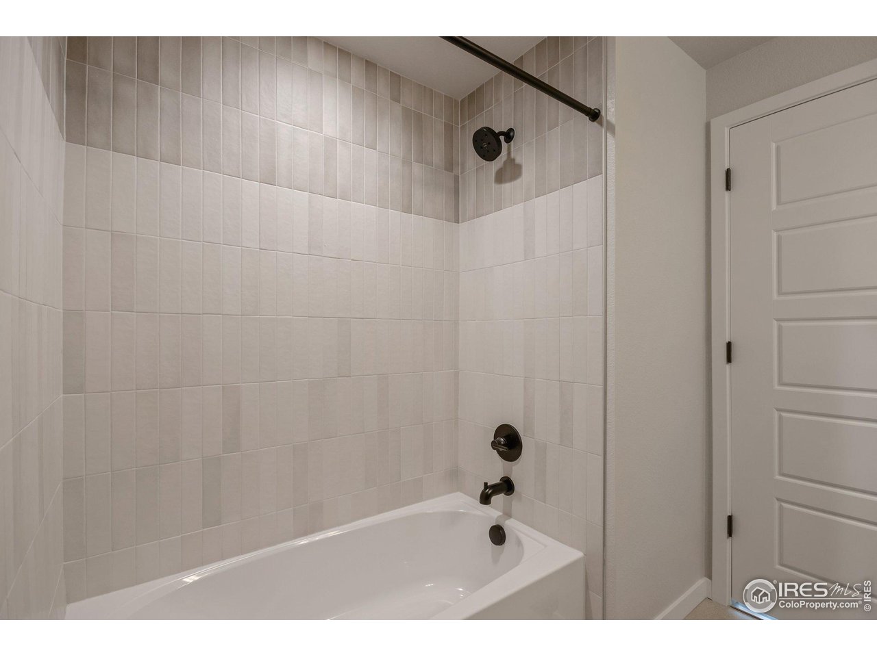 362 Promenade Dr