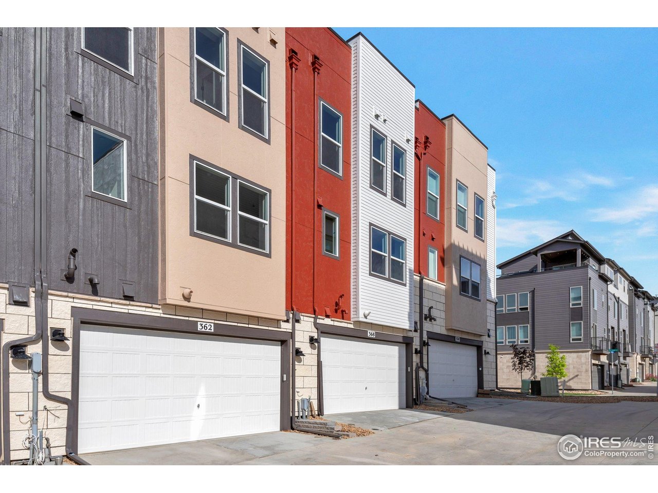 362 Promenade Dr